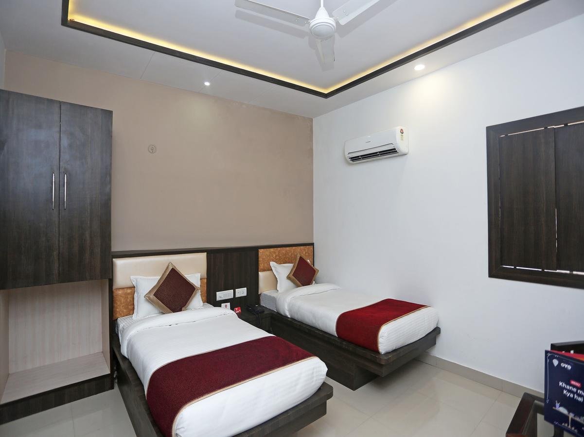 Oyo 9368 Hotel Pratap Agra  Exterior foto
